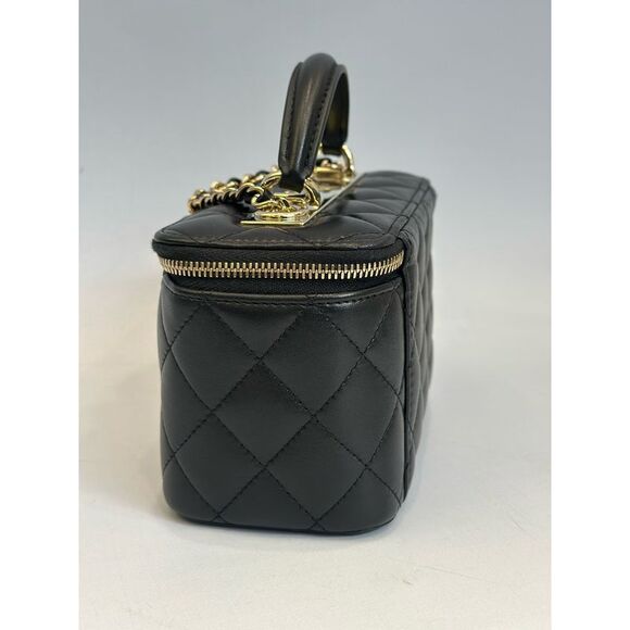 Chanel Women Pre-Loved Bag Very Good Condition - Picture 4 of 7